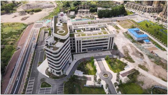 重庆医科大学附属康复医院一期项目即将进入室内装饰阶段。重庆医科大学附属康复医院